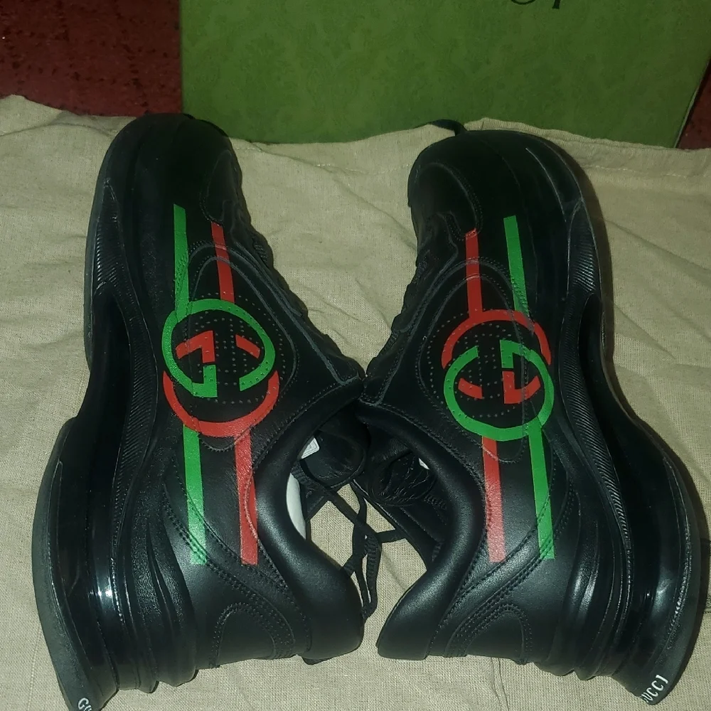 Gucci Men's Black Sneakers with Red and Green Stripes Men Size 7 Woman Size 9 - Picture 3 of 7